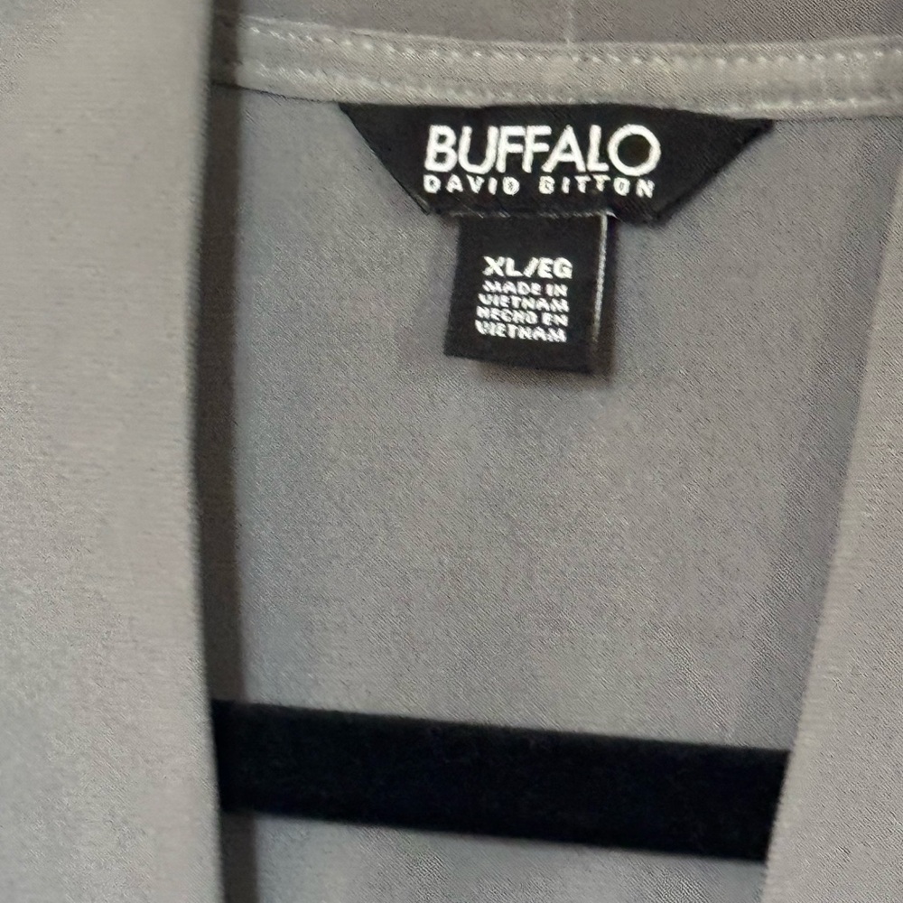 Two Business V-Neck Shell Tops - Picture 3 of 5
